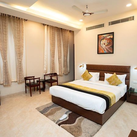 Hotel Radiance Courtyard Варанаси Экстерьер фото