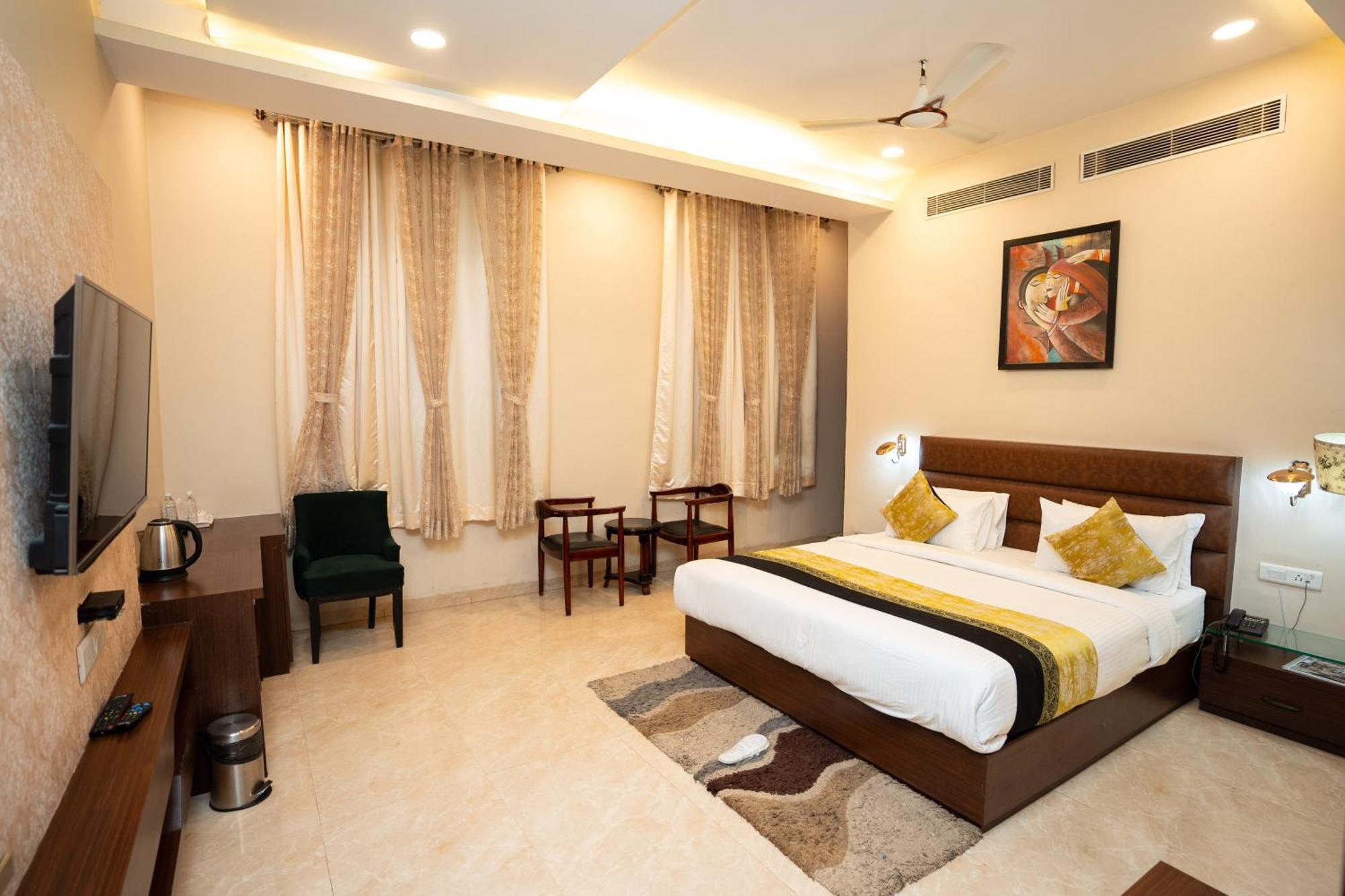 Hotel Radiance Courtyard Варанаси Экстерьер фото